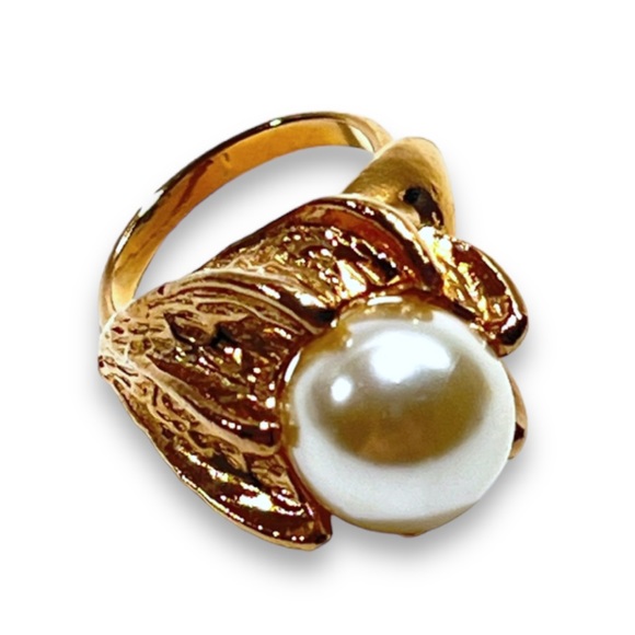 VINTAGE 1950s JUDY LEE Faux Pearl Gold tone Cocktail Ring - Picture 5 of 16